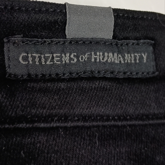 Citizens of Humanity Rocket High Risky Crop Skinny in All Black - Picture 6 of 12